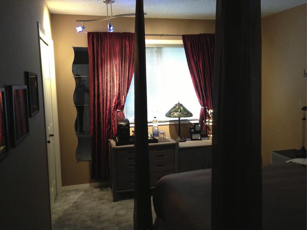 Redwood Meadows Bed And Breakfast Bragg Creek Habitación foto